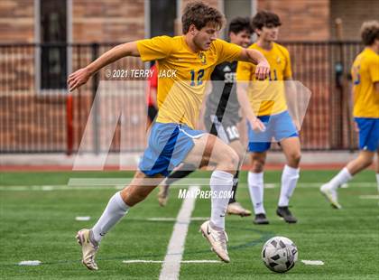 Thumbnail 3 in Servite vs. St. Paul's photogallery.