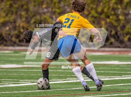 Thumbnail 2 in Servite vs. St. Paul's photogallery.