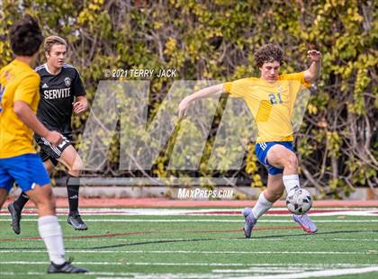 Thumbnail 3 in Servite vs. St. Paul's photogallery.