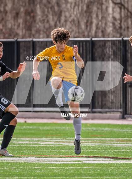 Thumbnail 1 in Servite vs. St. Paul's photogallery.