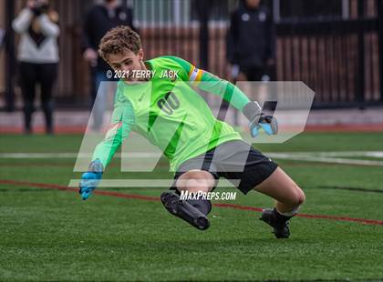 Thumbnail 2 in Servite vs. St. Paul's photogallery.