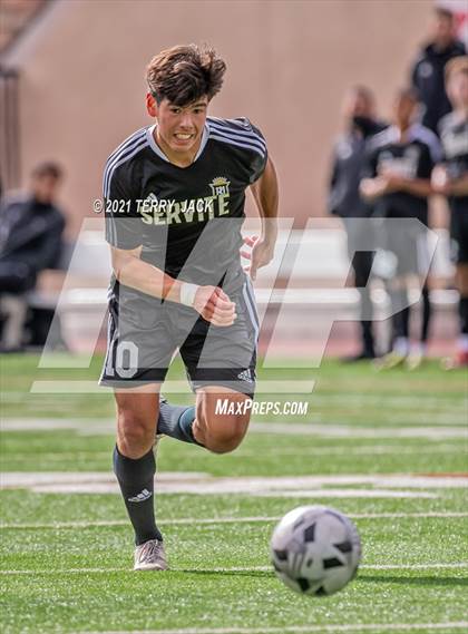 Thumbnail 3 in Servite vs. St. Paul's photogallery.