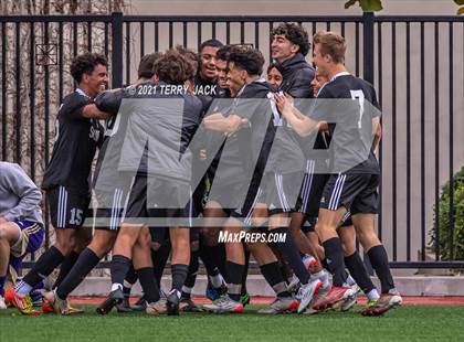 Thumbnail 3 in Servite vs. St. Paul's photogallery.