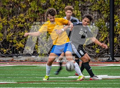 Thumbnail 3 in Servite vs. St. Paul's photogallery.