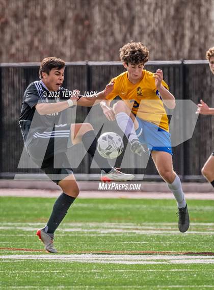 Thumbnail 2 in Servite vs. St. Paul's photogallery.