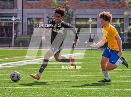 Thumbnail 3 in Servite vs. St. Paul's photogallery.