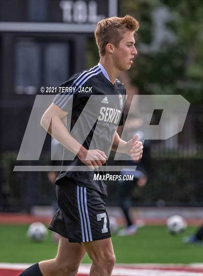 Thumbnail 2 in Servite vs. St. Paul's photogallery.