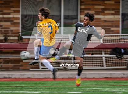 Thumbnail 3 in Servite vs. St. Paul's photogallery.