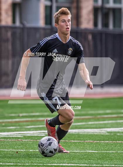 Thumbnail 3 in Servite vs. St. Paul's photogallery.