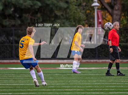 Thumbnail 2 in Servite vs. St. Paul's photogallery.