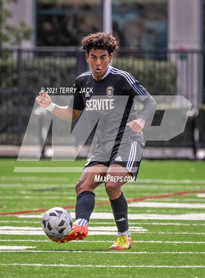 Thumbnail 3 in Servite vs. St. Paul's photogallery.