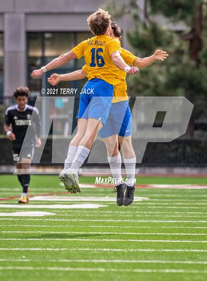 Thumbnail 2 in Servite vs. St. Paul's photogallery.