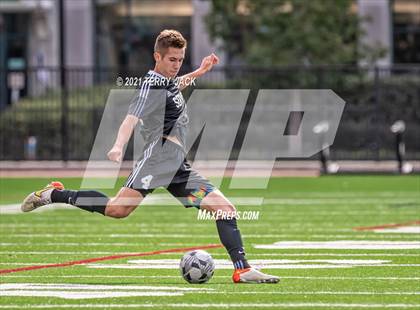 Thumbnail 2 in Servite vs. St. Paul's photogallery.