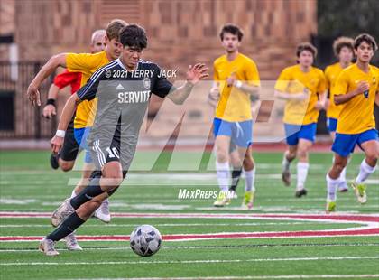 Thumbnail 2 in Servite vs. St. Paul's photogallery.