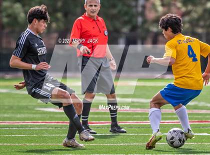 Thumbnail 2 in Servite vs. St. Paul's photogallery.