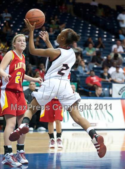 Thumbnail 2 in Cathedral Catholic vs Mount Miguel (CIF SDS D3 Final) photogallery.
