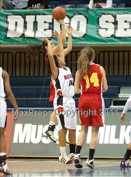 Thumbnail 2 in Cathedral Catholic vs Mount Miguel (CIF SDS D3 Final) photogallery.