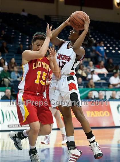 Thumbnail 2 in Cathedral Catholic vs Mount Miguel (CIF SDS D3 Final) photogallery.