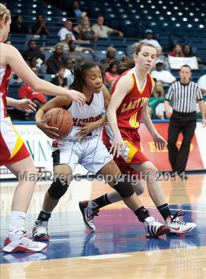 Thumbnail 2 in Cathedral Catholic vs Mount Miguel (CIF SDS D3 Final) photogallery.