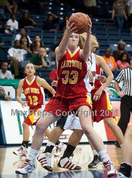 Thumbnail 1 in Cathedral Catholic vs Mount Miguel (CIF SDS D3 Final) photogallery.