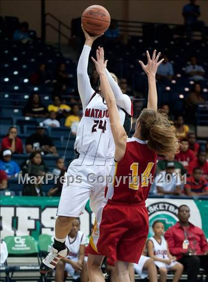 Thumbnail 1 in Cathedral Catholic vs Mount Miguel (CIF SDS D3 Final) photogallery.