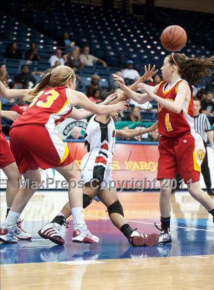 Thumbnail 3 in Cathedral Catholic vs Mount Miguel (CIF SDS D3 Final) photogallery.