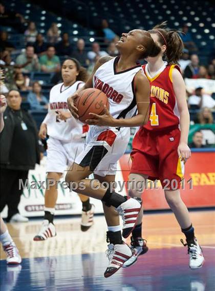 Thumbnail 2 in Cathedral Catholic vs Mount Miguel (CIF SDS D3 Final) photogallery.
