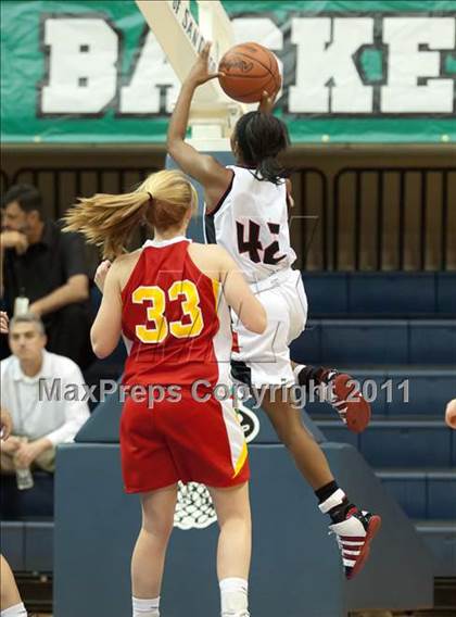 Thumbnail 1 in Cathedral Catholic vs Mount Miguel (CIF SDS D3 Final) photogallery.