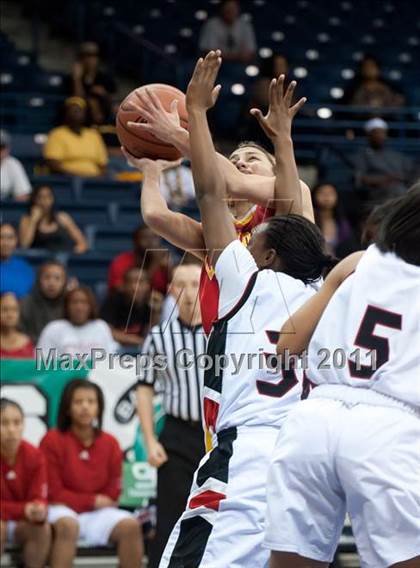 Thumbnail 2 in Cathedral Catholic vs Mount Miguel (CIF SDS D3 Final) photogallery.
