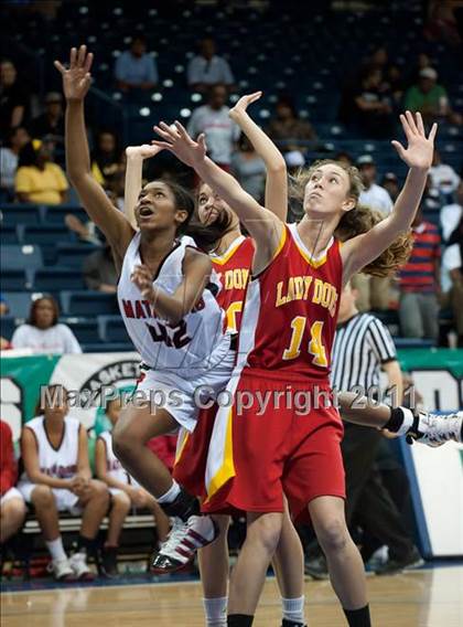 Thumbnail 3 in Cathedral Catholic vs Mount Miguel (CIF SDS D3 Final) photogallery.