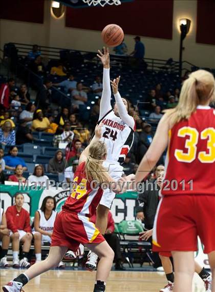 Thumbnail 1 in Cathedral Catholic vs Mount Miguel (CIF SDS D3 Final) photogallery.
