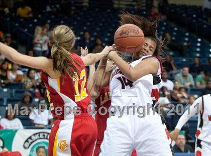 Thumbnail 1 in Cathedral Catholic vs Mount Miguel (CIF SDS D3 Final) photogallery.