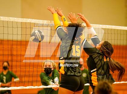 Thumbnail 2 in Stockton Classic photogallery.