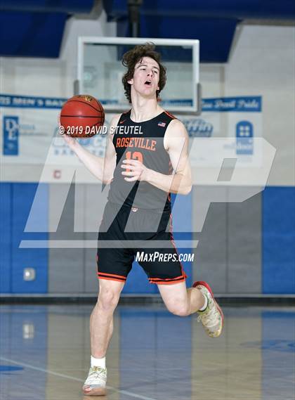 Thumbnail 1 in Roseville vs. Dixon (Les Curry Invitational) photogallery.