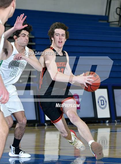 Thumbnail 3 in Roseville vs. Dixon (Les Curry Invitational) photogallery.