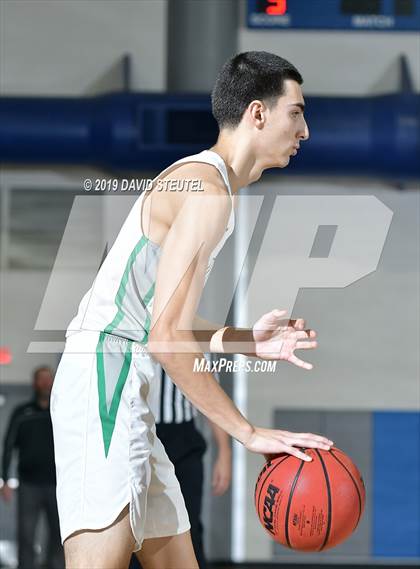 Thumbnail 2 in Roseville vs. Dixon (Les Curry Invitational) photogallery.