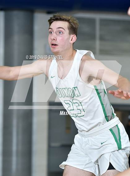 Thumbnail 3 in Roseville vs. Dixon (Les Curry Invitational) photogallery.