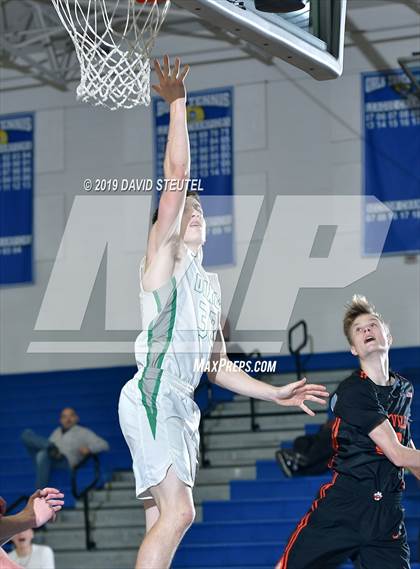 Thumbnail 2 in Roseville vs. Dixon (Les Curry Invitational) photogallery.