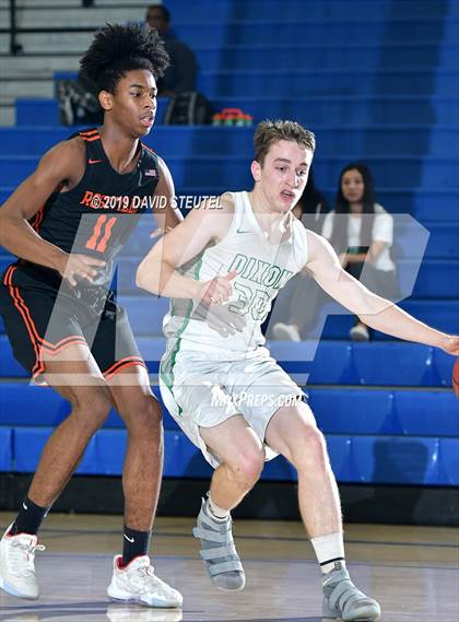 Thumbnail 2 in Roseville vs. Dixon (Les Curry Invitational) photogallery.