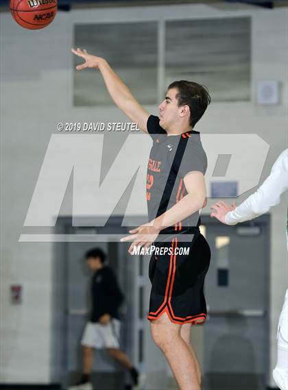 Thumbnail 3 in Roseville vs. Dixon (Les Curry Invitational) photogallery.