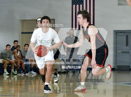 Thumbnail 2 in Roseville vs. Dixon (Les Curry Invitational) photogallery.
