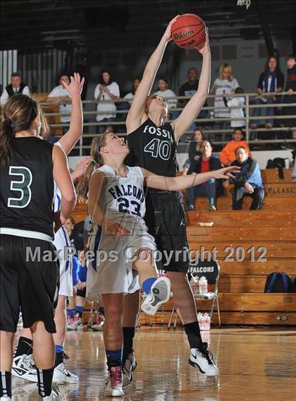 Thumbnail 1 in Fossil Ridge @ Highlands Ranch (CHSAA 5A Sweet 16 Round) photogallery.