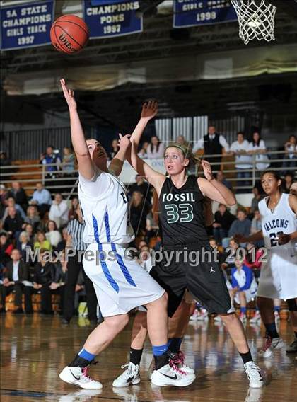 Thumbnail 2 in Fossil Ridge @ Highlands Ranch (CHSAA 5A Sweet 16 Round) photogallery.