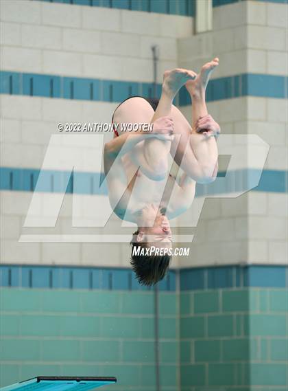 Thumbnail 2 in NCHSAA 1A/2A State Diving Championships photogallery.
