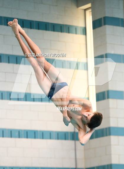 Thumbnail 2 in NCHSAA 1A/2A State Diving Championships photogallery.