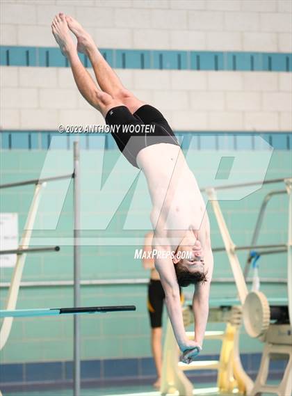 Thumbnail 2 in NCHSAA 1A/2A State Diving Championships photogallery.