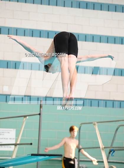 Thumbnail 2 in NCHSAA 1A/2A State Diving Championships photogallery.