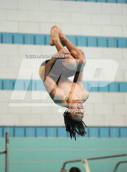 Thumbnail 2 in NCHSAA 1A/2A State Diving Championships photogallery.