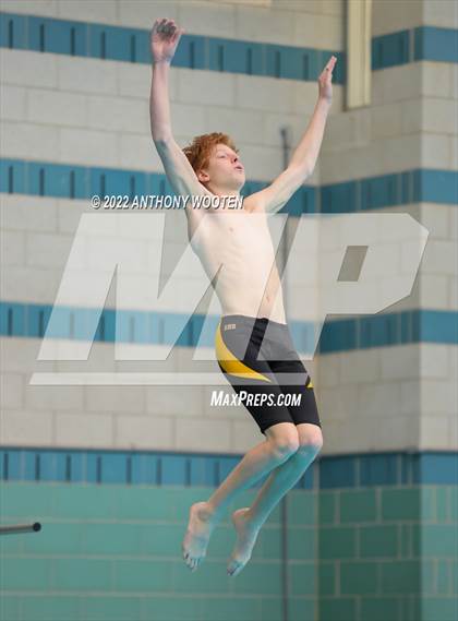Thumbnail 2 in NCHSAA 1A/2A State Diving Championships photogallery.