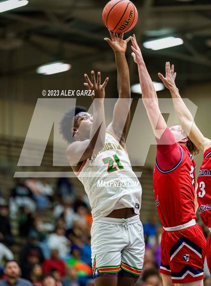 Thumbnail 3 in Veterans Memorial vs Sam Houston (UIL 5A Reg 4 Round 2) photogallery.